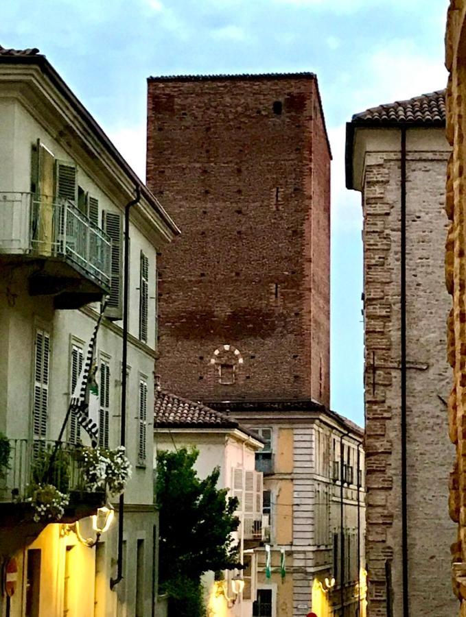 Appartamento In Centro Storico "La Casa Di Cri" 아스티 외부 사진