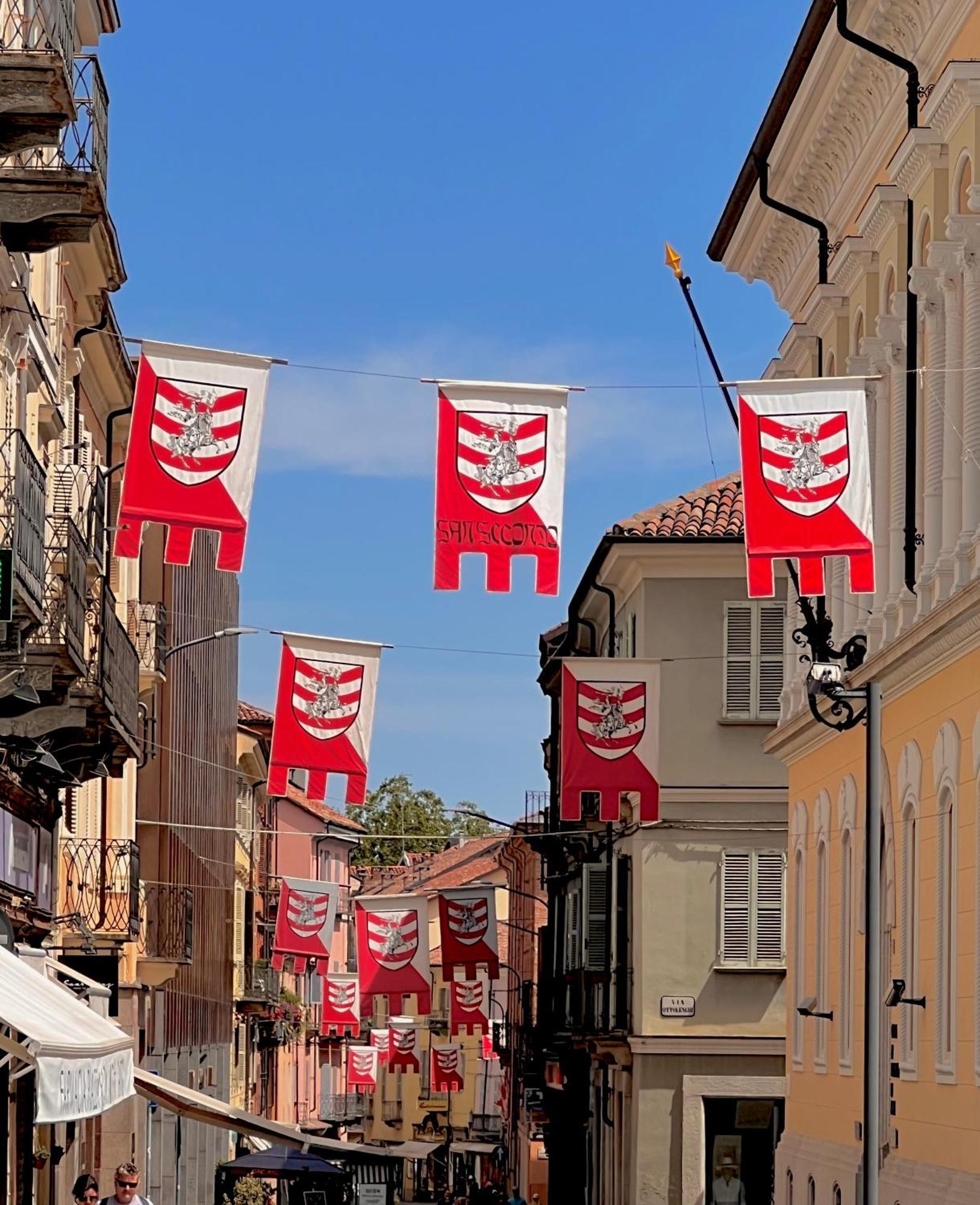 Appartamento In Centro Storico "La Casa Di Cri" 아스티 외부 사진